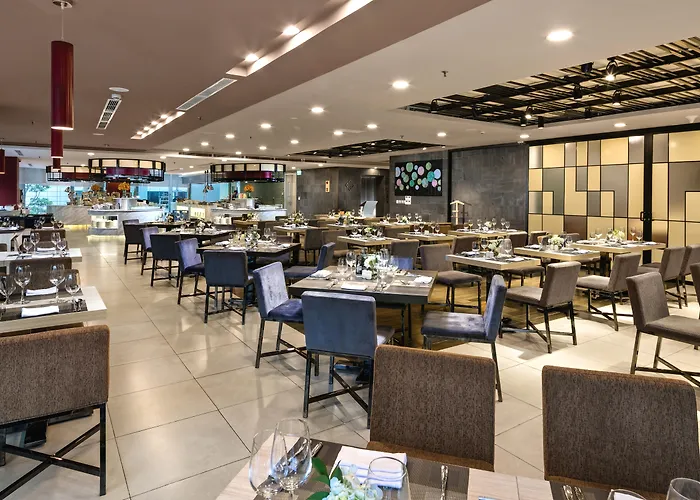 Khách sạn Novotel Suites Hà Nội